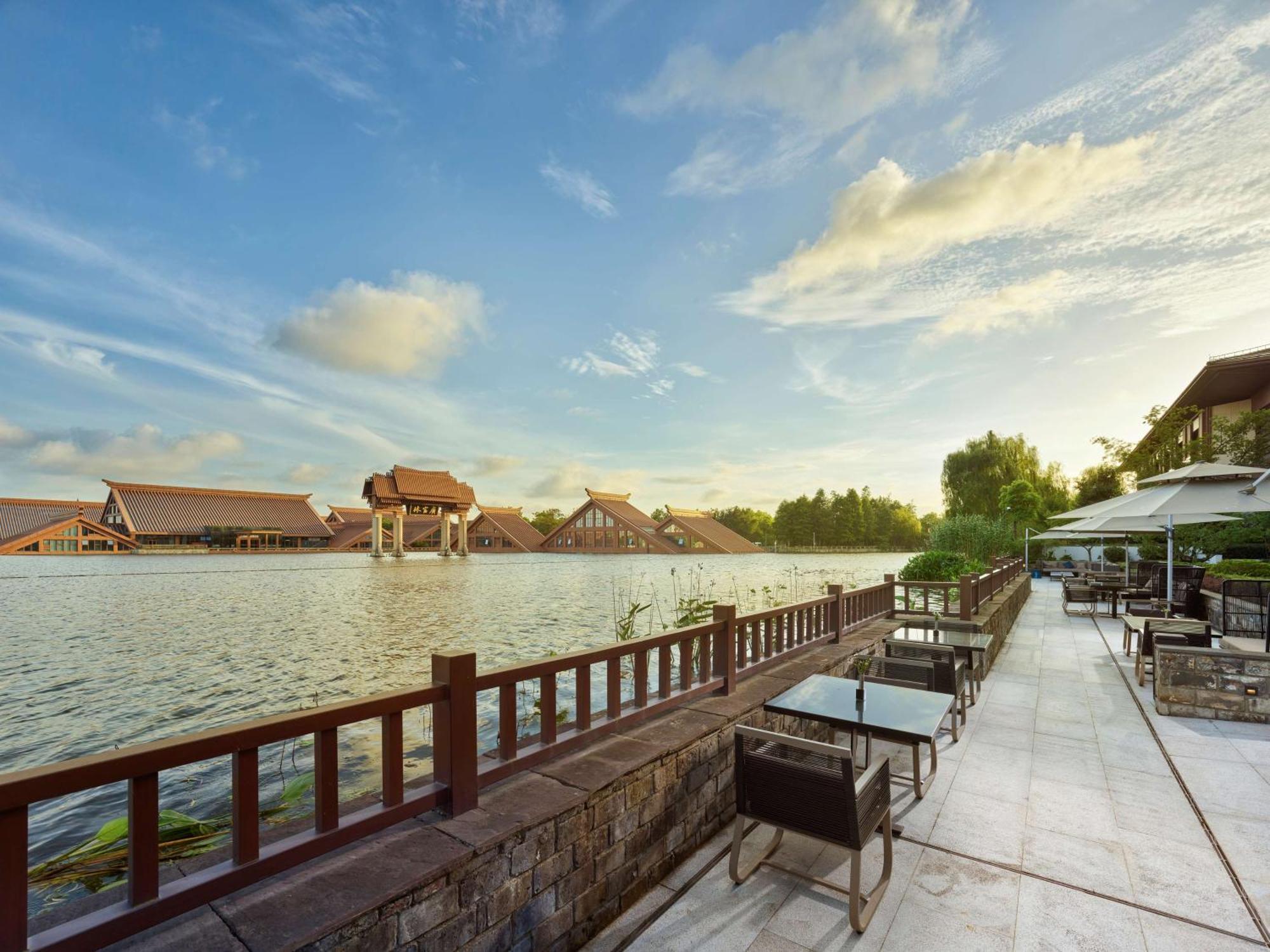 Hilton Shanghai Songjiang Guangfulin Экстерьер фото