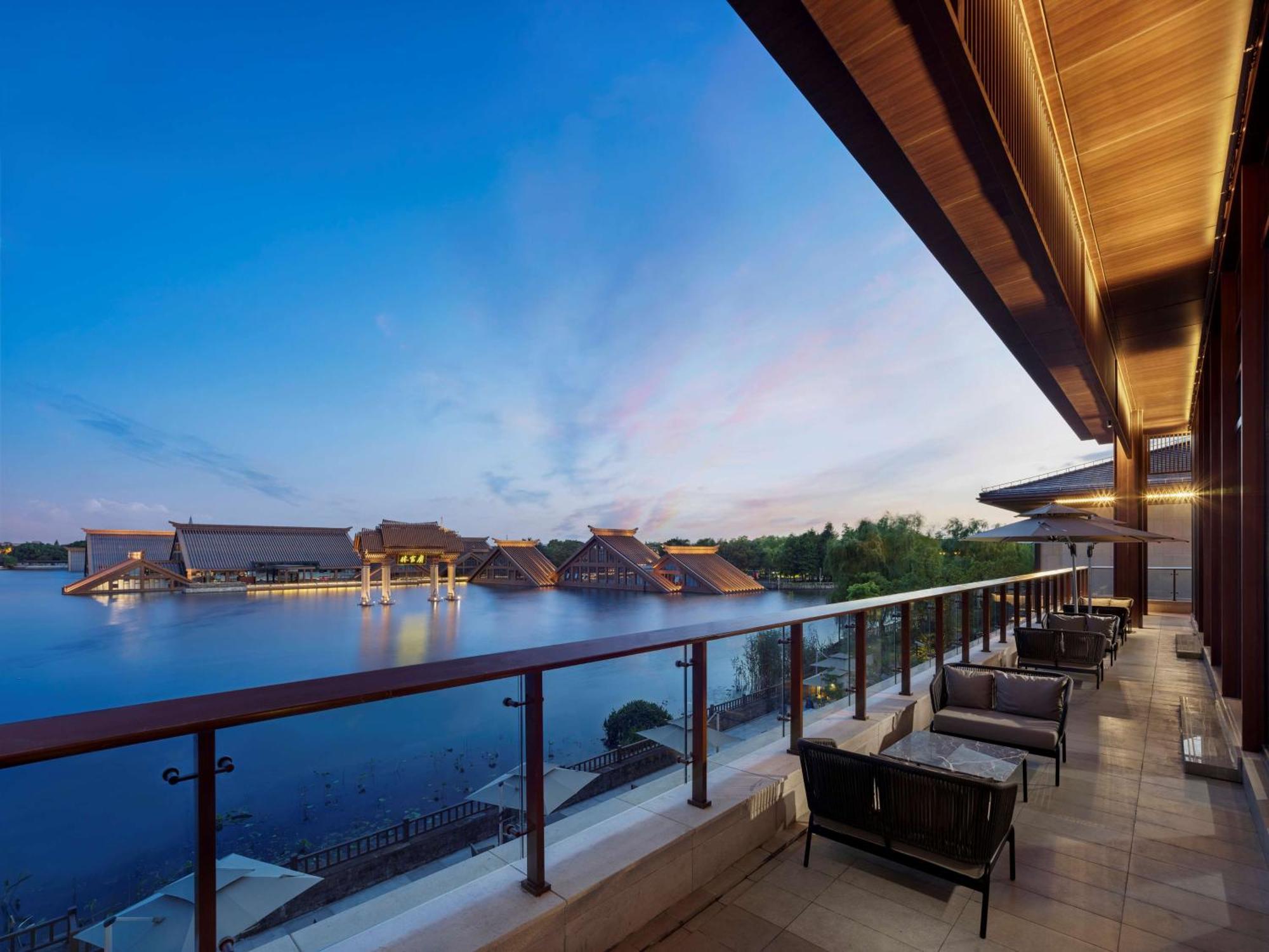 Hilton Shanghai Songjiang Guangfulin Экстерьер фото